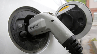 These New Graphene Supercapacitors Could Finally Power An Electric Car